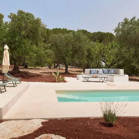 Trullo Dei Noci Con Piscina Apartment